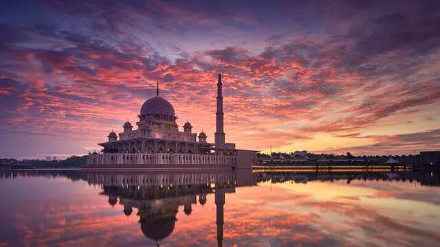 Bacaan Niat Sholat Maghrib Sendiri, Panduan Lengkap Bacaan dan Tata Cara