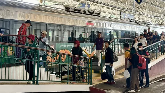 Stasiun Yogyakarta Paling Padat, 22 Ribu Penumpang Serbu Daop 6 di Hari Pertama Libur