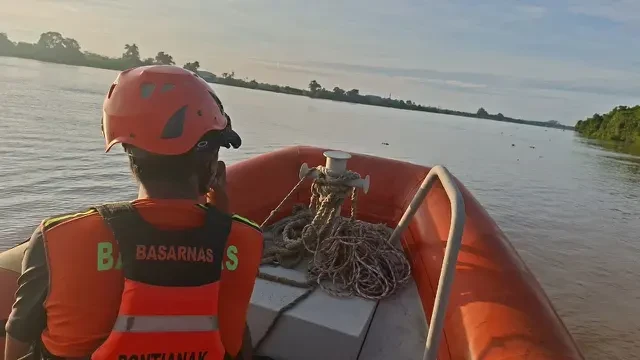 Misteri Sungai Kapuas Menelan Kru Kapal, Pencarian Penuh Harap