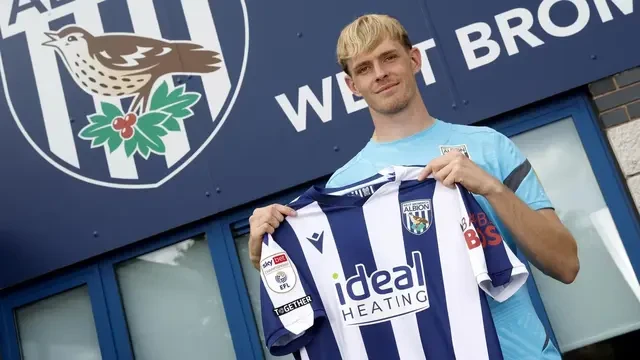 MU Resmi Pinjamkan Gelandang Muda Toby Collyer ke West Brom