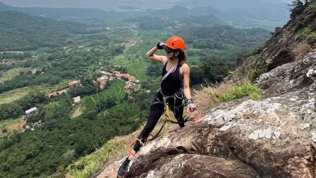 6 Fakta Menarik Gunung Parang, Gunung Batu Ambesit Tertinggi di Indonesia Terkenal untuk P...