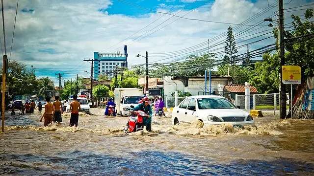 Banjir di Berbagai Daerah, Bagaimana Islam Memandang Bencana?