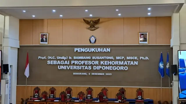 Kepala Otoritas IKN Raih Gelar Profesor Kehormatan Bidang Keahlian Kota Layak Huni dan Be...