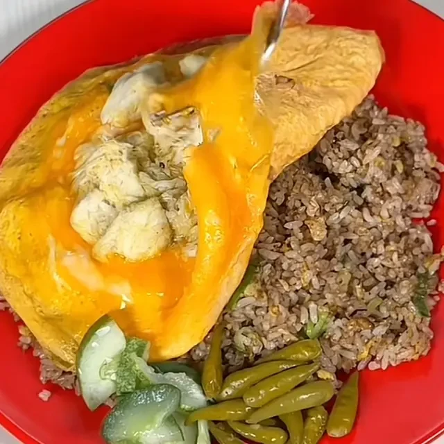 Viral Nasi Goreng Rp180 Ribu di Blok M, Spesial karena Pakai Topping Kepiting Papua