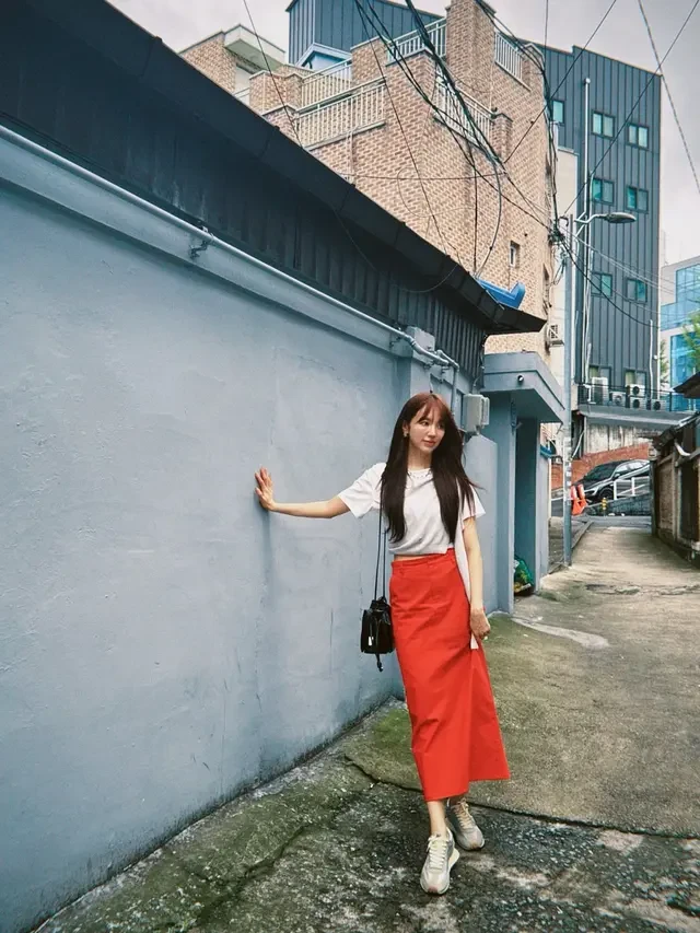 Yoon Eun Hye Unggah Deretan Potret OOTD Usai Kim Jong Kook Umumkan Pernikahan