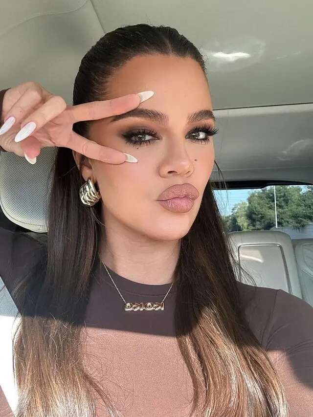 Pipi Khloe Kardashian Sempat Boncel Sebelah, Ternyata Efek Pengangkatan Tumor Kulit