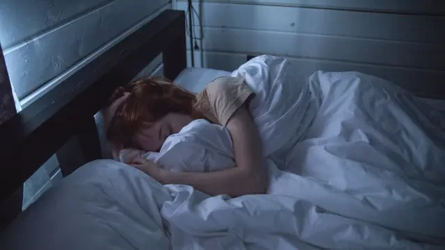 7 Kebiasaan Kurang Tidur yang Sering Diabaikan, Bisa Picu Stroke hingga Jantung