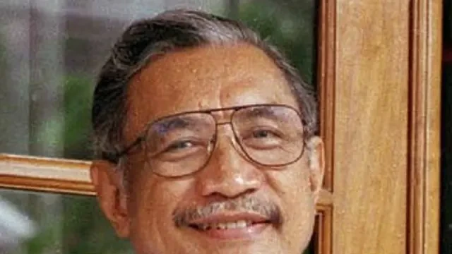 16 Maret 2002: Mengenang Umar Kayam