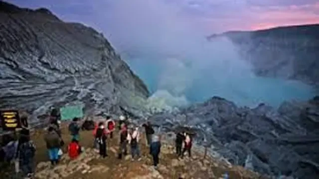 Makin Banyak Turis China ke Ijen Banyuwangi, Pemandu Wisata Dibekali Kursus Bahasa Mandari...