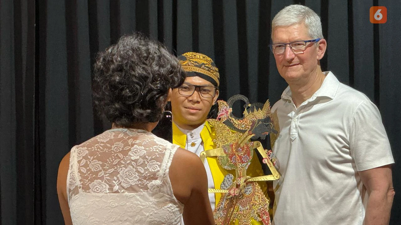 Tim Cook Resmi Mundur sebagai CEO Apple, Siapa Sosok Penggantinya?