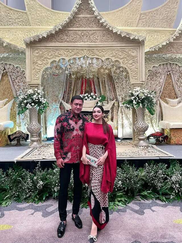 Potret Kompak Nurah Syahfirah dan Teuku Rafly saat Kondangan, Tampil Elegan dengan Outfit ...