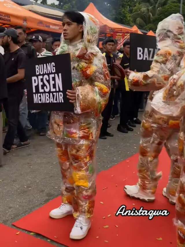 Uniknya Fashion Show di Bazar Ramadan untuk Peringatkan Tidak Buang-Buang Makanan Buka Pua...