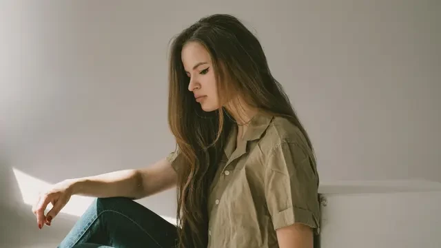 Mengapa Mood Wanita dan Pria Bisa Naik-Turun? Ini Penyebab dan Solusinya