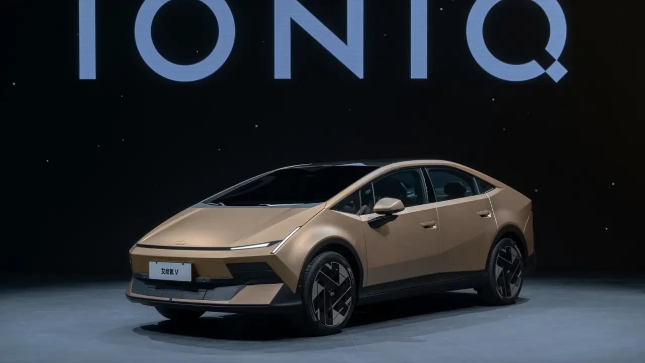 Hyundai Ungkap Jati Diri Ioniq V