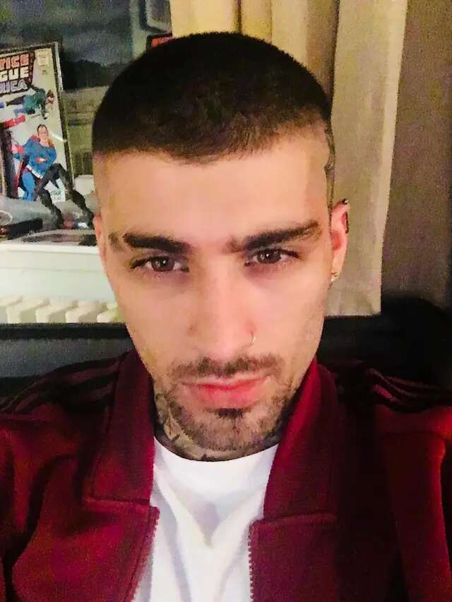 Kaki Zayn Malik Terlindas Mobil Saat Dikerubung Fans, Jejak Ban Sampai Membekas di Sepatun...