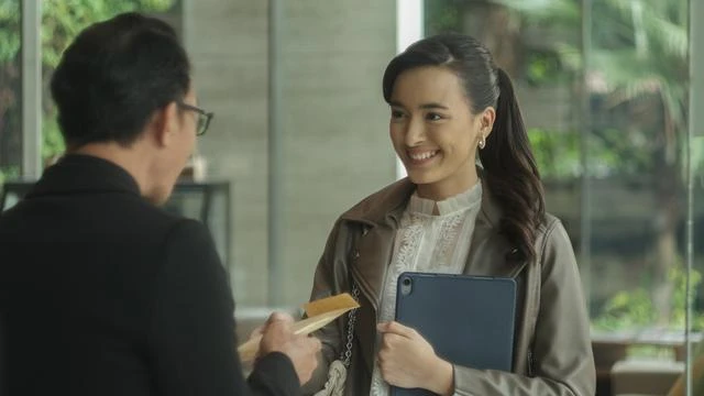 Mawar De Jongh Tampil Cantik dan Menawan di Film What’s Up Secretary Kim yang Tayang di ...