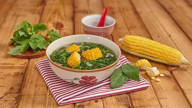 11 Resep Sayur Bayam Bening Simple, Lezat, dan Sehat untuk Keluarga