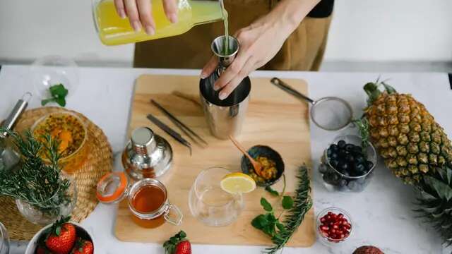 3 Tips Cerahkan Kulit dan Usir Jerawat dengan Jus Buah yang Sehat dan Lezat