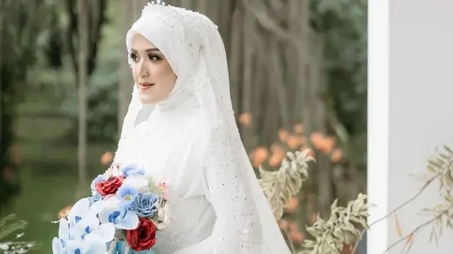 7 Gaya Alya Nabila Istri Gunawan Dwi Cahyo, Inspirasi Pengantin Muslimah 2025