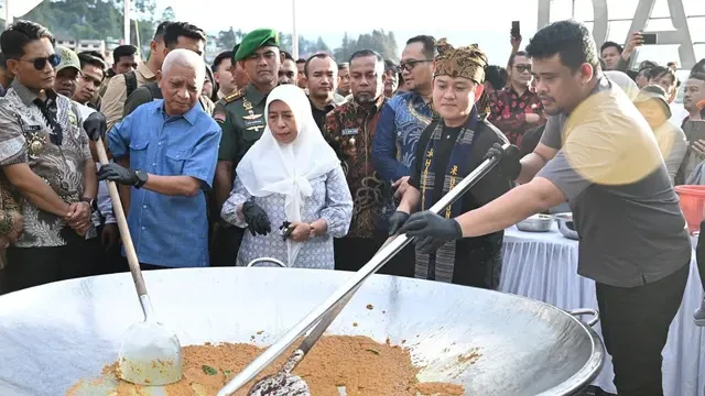 Masak Besar Bobon Santoso Bareng Bobby Nasution di Pantai Bebas Parapat Diserbu 1.000-an M...