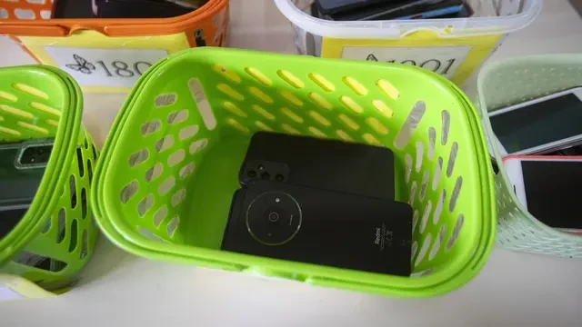 Top 3 Tekno: Menambang Emas dari Limbah HP Bekas Paling Diburu