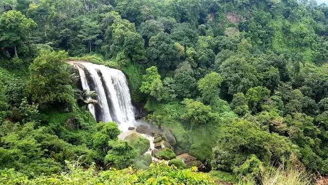 Intip Pesona Air Terjun Curug Sewu, Wisata Alam Memesona di Kendal