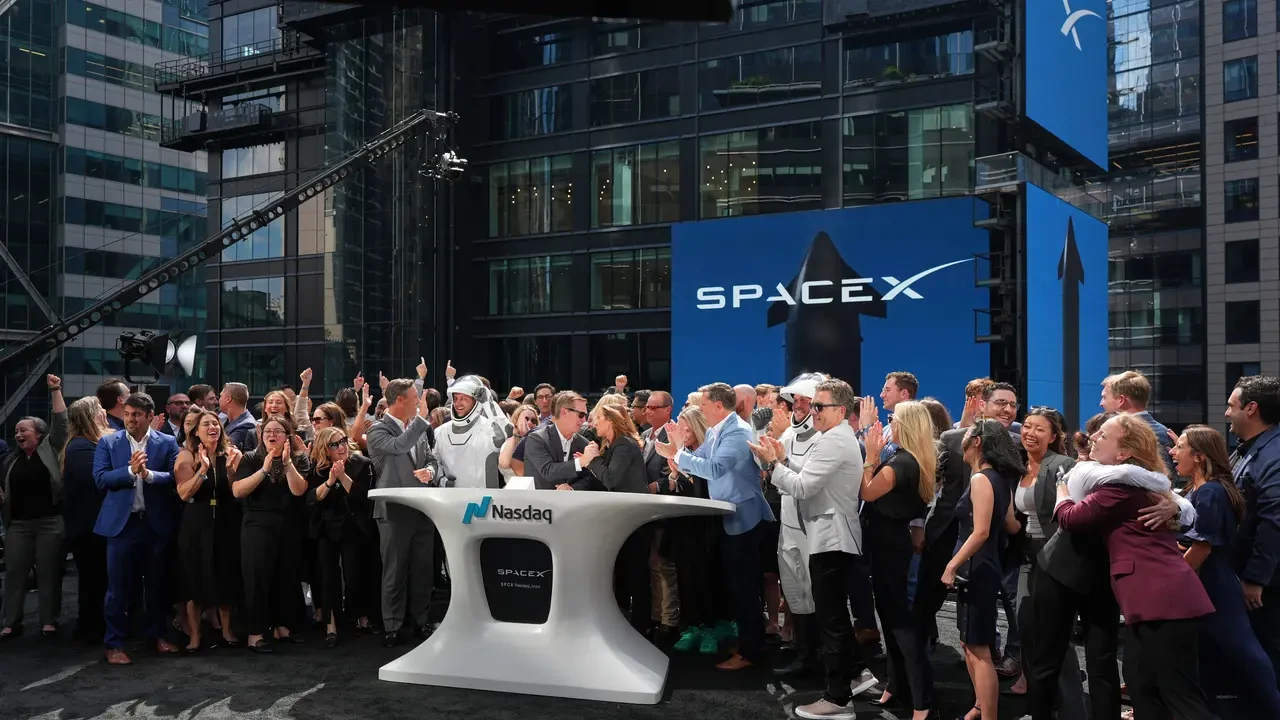Wall Street Perkasa, IPO SpaceX Jadi Pendorong