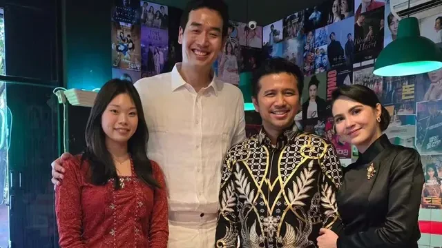 6 Potret Arumi Bachsin di Pernikahan Megawati Hangestri, Berkebaya Satin Memukau