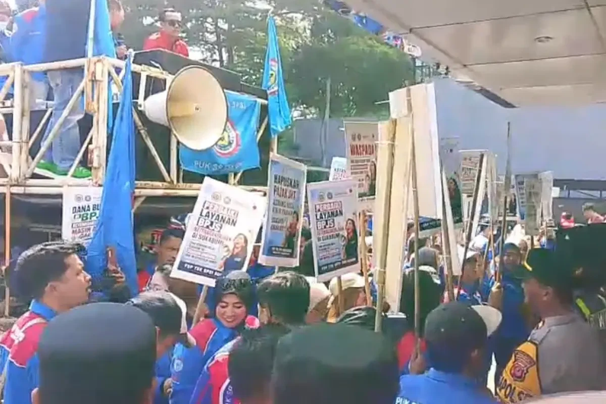 Buruh Sukabumi Geruduk BPJS Ketenagakerjaan, Soroti JHT