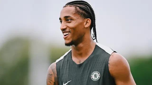 Enzo Maresca Buka Peluang Joao Pedro Debut, tapi Belum Pasti?!