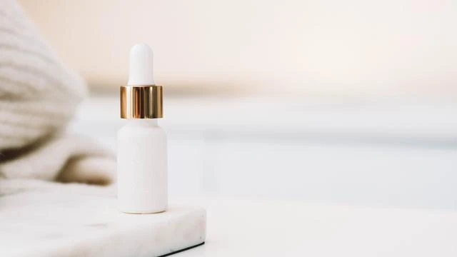 8 Manfaat Serum untuk Wajah, Pahami Jenis dan Cara Tepat Menggunakannya