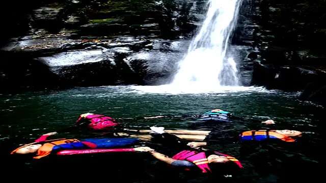 Akhir Pekan Menikmati Pesona Indah dari Curug Naga Megamendung Bogor