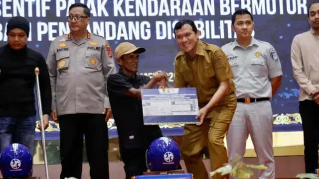 Permudah Penyandang Disabilitas Bayar Pajak Kendaraan, Pemprov Aceh Luncurkan Samsat Kelil...