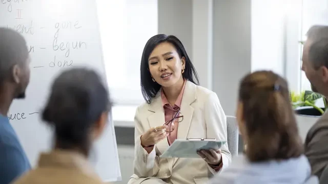 Ciri-Ciri Kepribadian Ekstrovert dan Strategi Jaga Energi Sosial agar Tak Terkuras