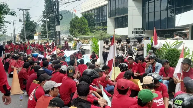 Buruh Kontrak Geruduk PTPN I Lampung, Tuntut Jadi Karyawan Tetap