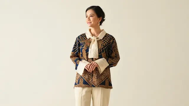 8 Model Atasan Batik Wanita Kombinasi Kain Polos, Rekomendasi untuk Tampil Cantik Elegan