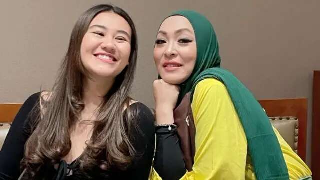 Nostalgia, Ini 7 Momen Kedekatan Aaliyah Massaid dan Angelina Sondakh Waktu Kecil