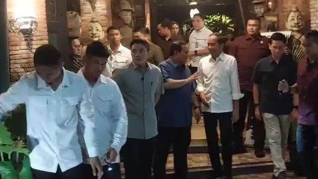 Angkringan di Solo Ini Jadi Tempat Favorit Prabowo Menjamu Jokowi hingga Gibran