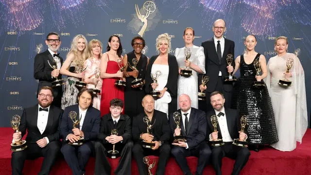 Daftar Pemenang Emmy Awards 2025: The Studio dan Adolescence Menang Besar, Cetak Sejarah B...