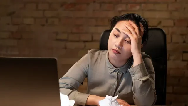 Stres Akibat PHK Bisa Turunkan Imun, Ini Penjelasannya