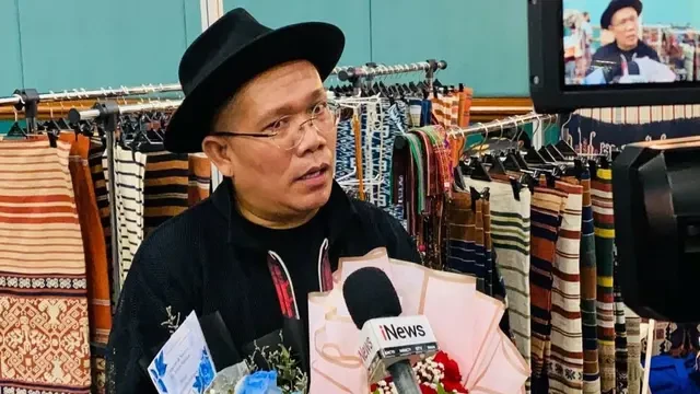 Indonesia Mendunia: Athan Siahaan Bawa Wastra Nusantara ke MY Fashion Week 2025