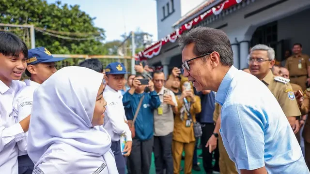 Menkes Budi: Kesehatan Anak Sekolah Bukan Hanya Urusan Medis tapi Masa Depan Bangsa