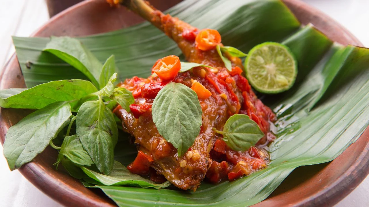 8 Rekomendasi Tempat Makan Ayam Penyet di Surabaya Terpopuler 2025, Nikmati Kelezatannya