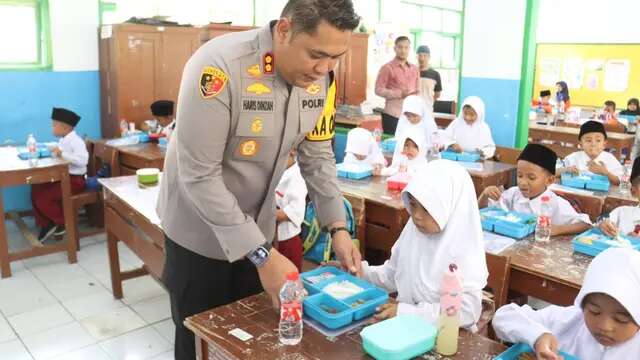 Polres Tasikmalaya Awali Kampanye Program Makan Gizi Gratis untuk Ratusan Pelajar