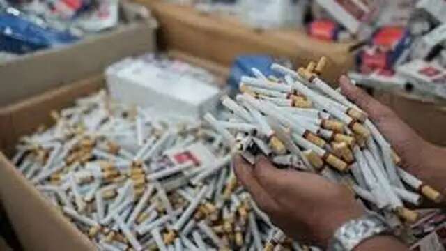 Larangan Penjualan Rokok 200 Meter Bikin Pedagang Pasar hingga Kelontong Rugi Triliunan Ru...