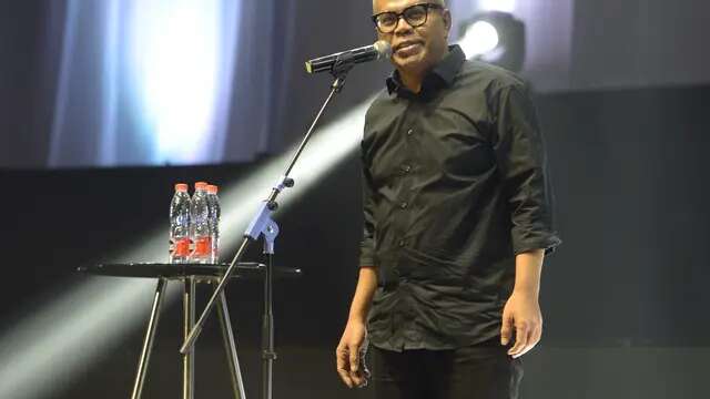 Abdel Achrian Siap Bawa Tawa ke Dunia Lewat Stand-Up Comedy World Tour bertajuk Lima Sama ...