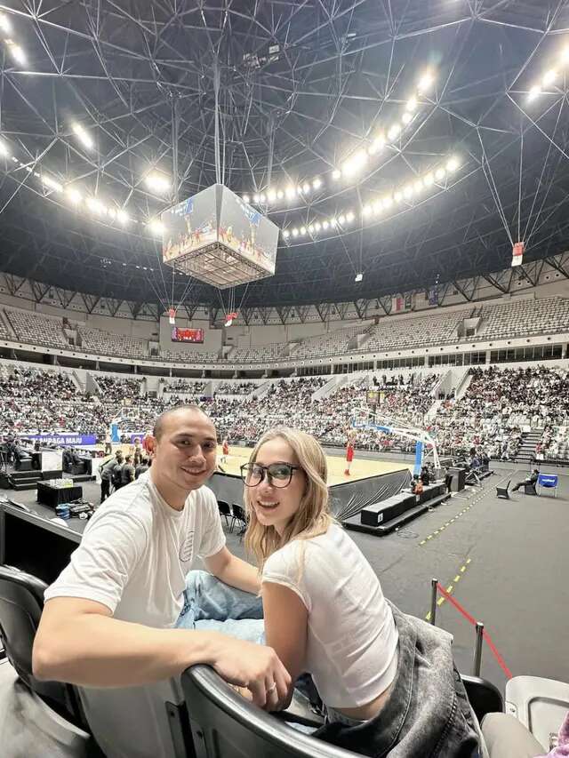 Potret Tiko dan BCL Nonton Basket Bareng, Mesra Bak Sedang Pacaran