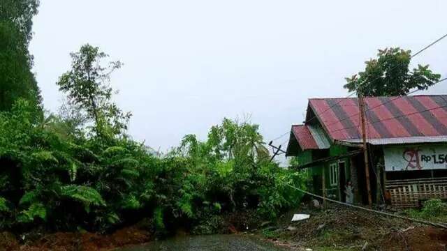 Longsor Sebabkan 1 Desa di Gorontalo Utara Terisolir