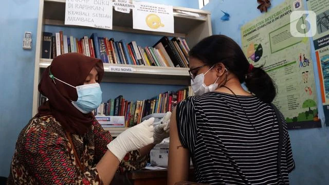 Survei dari Lapor COVID Dapati 3 Kekhawatiran Warga DKI Jakarta Terkait Vaksin COVID-19