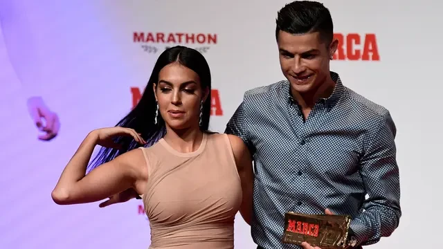 Kisah Hidup Georgina Rodriguez: Dari Penjaga Toko hingga Resmi Jadi Tunangan Cristiano Ron...